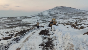 Büyükşehir Belediyesi, Karla Kapanan 250 Km Yolu Tekrar Ulaşıma Açtı