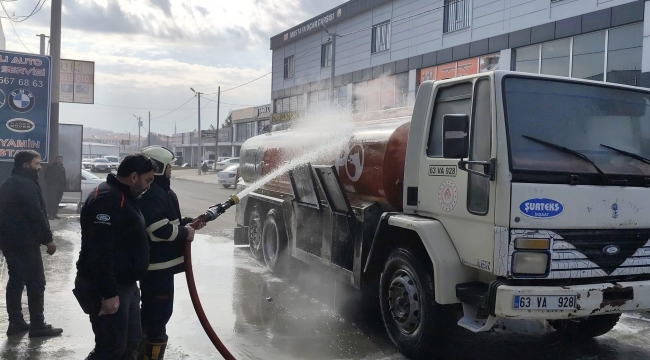 Eyyübiye'de Yakıt Tankeri Alev Aldı