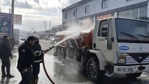 Eyyübiye'de Yakıt Tankeri Alev Aldı
