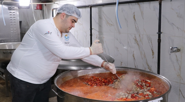 Haliliye Belediyesi Sıcak Yemek Dağıtımı İle Gönüllere Dokunuyor