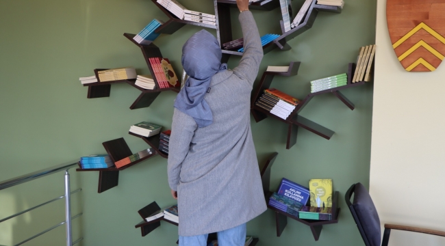 Hizmete Açılan Kitap Kafe, Gençlerin Yeni Buluşma Noktası Olacak