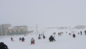 Karacadağ Kayak Merkezi'nde Kar Sevinci