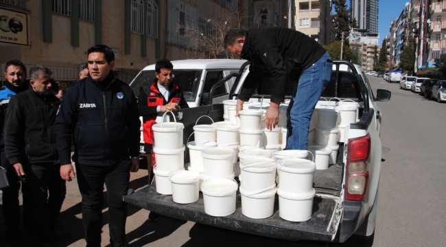 Şanlıurfa Büyükşehir Belediyesi sağlıksız koşullarda üretilen 120 kova yoğurt ele geçirdi