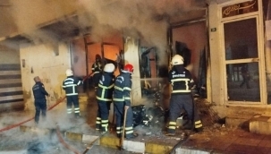 Şanlıurfa'da bir iş yerinde yangın