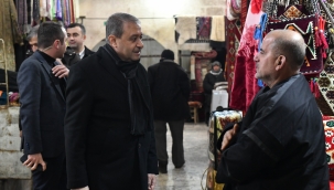 Vali Şıldak, esnafı ziyaret etti