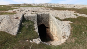 Bozova'da Tespit Edilen Kaya Mezarları Envantere Kaydedildi