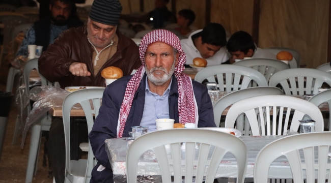 Büyükşehir Belediyesi, Her Gün Binlerce Vatandaşı İftar Sofralarında Buluşturuyor
