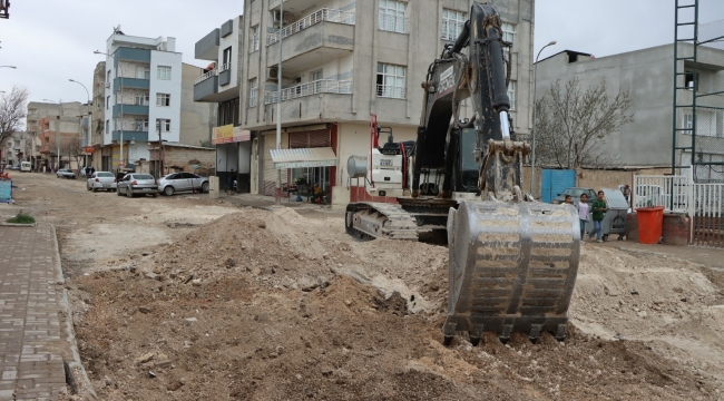  Büyükşehir'den Suruç İlçesi Mızar Caddesi'nde Asfalt Öncesi Hazırlık