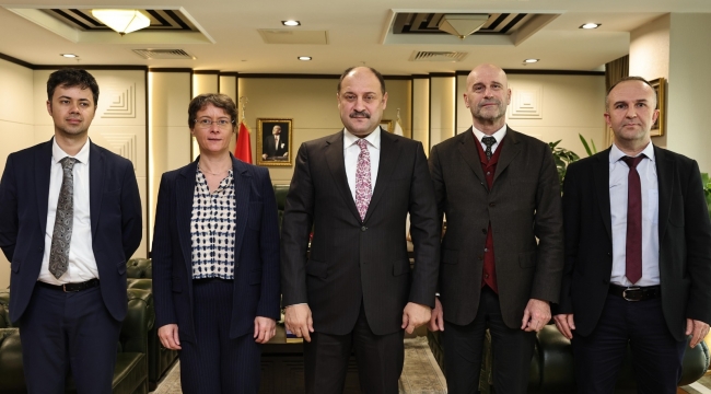 Fransa Büyükelçisi Dumont'tan Başkan Gülpınar'a Ziyaret