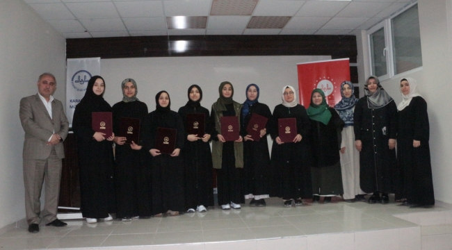 Hafızlık Belgeleri Takdim Edildi