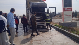 Karaköprü'de Tır Yangını