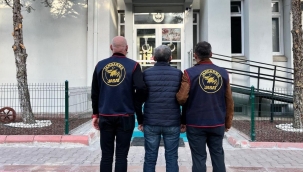 MİT tırları kumpasının mimarı firari FETÖ'cü yakalandı!