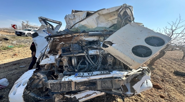 Şanlıurfa'da Kamyon Devrildi: 2 Yaralı 