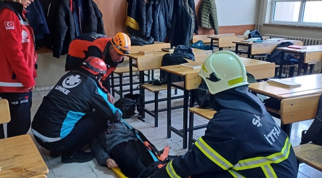 Şanlıurfa İl Sağlık Müdürlüğü ve İl Milli Eğitim Müdürlüğü'nden Deprem Haftası Etkinliği