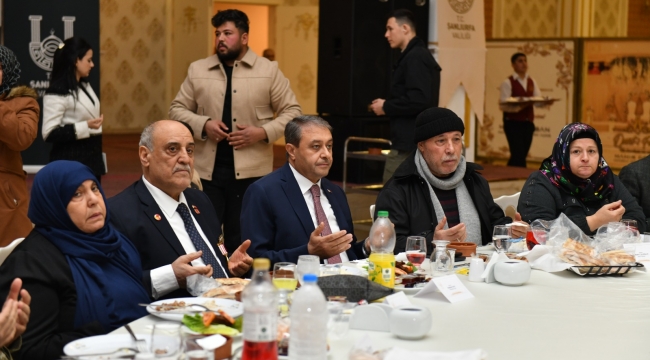 Vali Şıldak, İlk iftarda vatandaşlarla bir araya geldi 