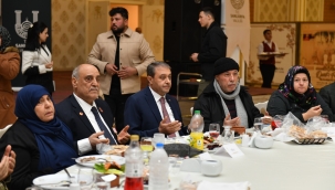 Vali Şıldak, İlk iftarda vatandaşlarla bir araya geldi 