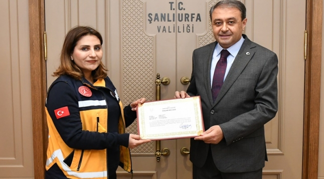 Vali Şıldak, Tankuş'u ödüllendirdi