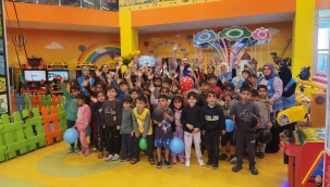 Yetimler Gününde Minikler Unutulmadı