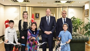 Başkan Gülpınar, Öğrencileri Makamında Ağırladı
