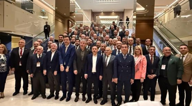 Başkan Gülpınar, "Yılın En Başarılı Belediye Başkanı" seçildi 