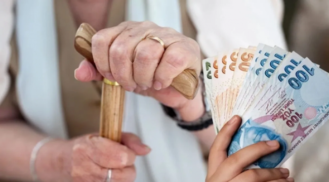 Emekli ikramiyelerindeki bin liralık fark ödemeleri yarın başlıyor