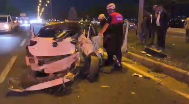 Eyyübiye'de kamyonet ile otomobil çarpıştı, 4 yaralı 