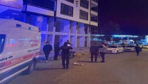 Halfeti'de İnşaattan Sarkan İp, Motosikleti Savurdu