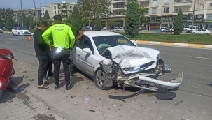 Haliliye'de iki otomobil çarpıştı, 4 yaralı