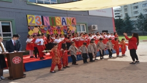 Mektebim Kolejinde 23 Nisan Coşkusu