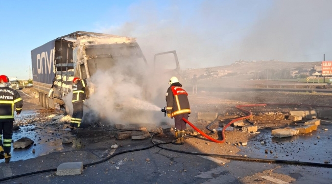 Şanlıurfa'da araç alev alev yandı 