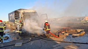 Şanlıurfa'da araç alev alev yandı