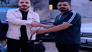Şanlıurfa'da bulduğu çantayı sahibine teslim etti