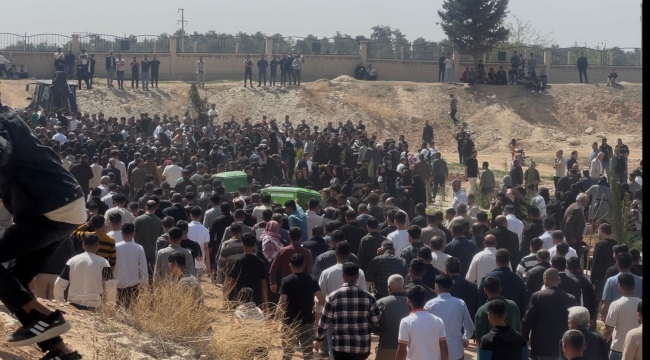Şanlıurfa'da Göçükte Hayatını Kaybeden İşçiler Toprağa Verildi 