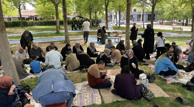 Şanlıurfa'da Sevgiyle Örülmüş Bir Piknik Günü