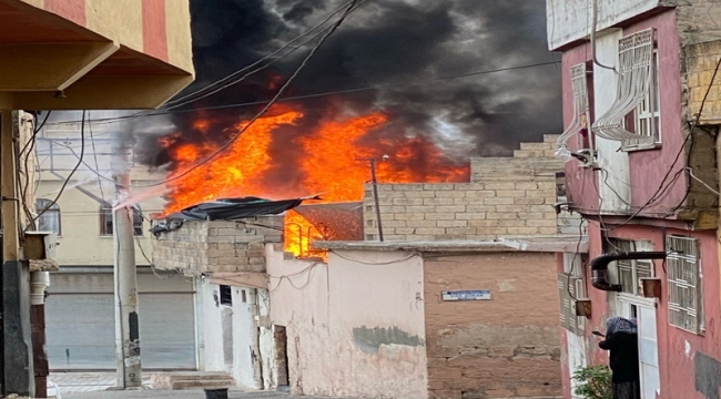 Şanlıurfa'da yangın büyük paniğe neden oldu