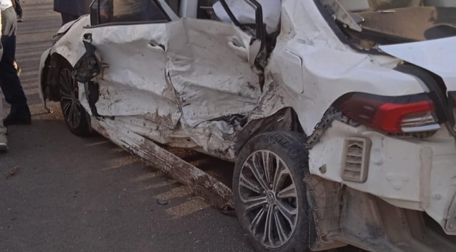 Suruç yolunda iki otomobil çarpıştı, 6 yaralı 