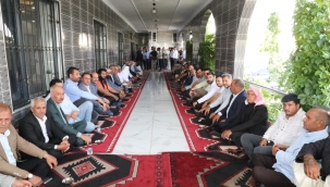 Başkan Kuş ve Beraberindekiler Bakırtaş'ta Halkla Buluştu