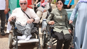 Başkan Özyavuz Şanlıurfa Engellileri Yaşatma Ve Dayanışma Derneği Üyelerini Harran'da Ağırladı