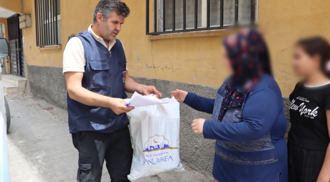 Bayram Öncesi 1000 Yetim Çocuğa Kıyafet Desteği