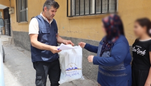 Bayram Öncesi 1000 Yetim Çocuğa Kıyafet Desteği
