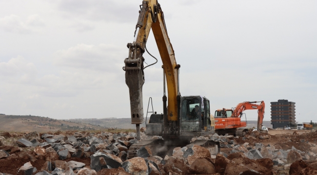 Büyükşehir, Seyrantepe'ye Yeni Bir Cadde Kazandırıyor