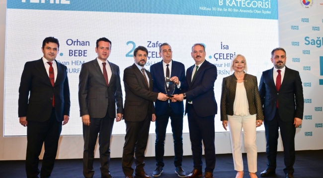 Hilvan Halk Eğitimi Merkezi'ne Birincilik Ödülü