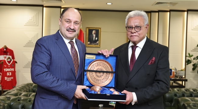Pakistan Büyükelçisi'nden Başkan Gülpınar'a Ziyaret