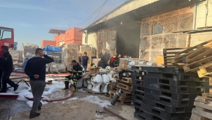 Şanlıurfa'da Depo Yangını