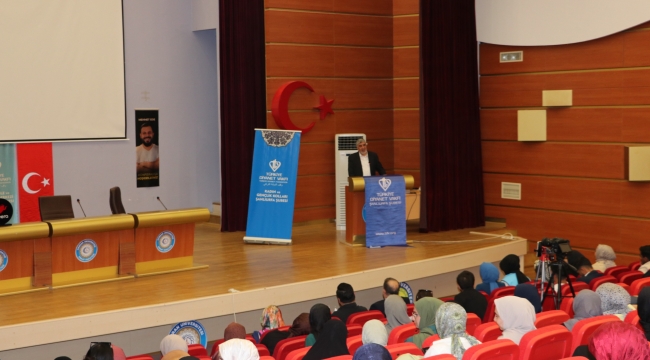 Şanlıurfa'da "İnsan Allah'ın Aynasıdır" Konferansı Düzenlendi