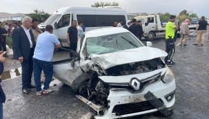 Şanlıurfa'da minibüs ile otomobil çarpıştı: 5 Yaralı