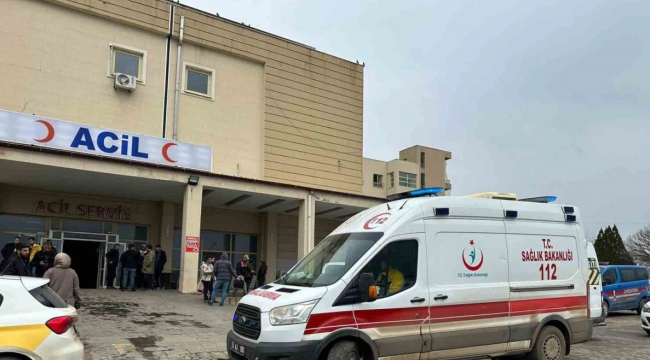 Şanlıurfa'da Otomobil Koyun Sürüsüne Daldı! Yaralılar Var