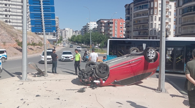 Şanlıurfa'da Otomobil Takla Attı