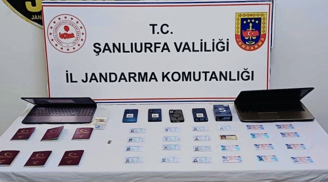 Suruç'ta Sahte Belge Operasyonu: Çok Sayıda Sahte Evrak ve Cihaz Ele Geçirildi