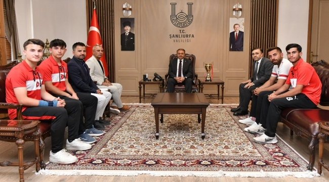 Urfa'nın Gururu Suruç Hokey Takımı, Şampiyonluk İçin Sahada